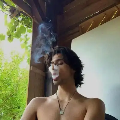 利初月 利初月